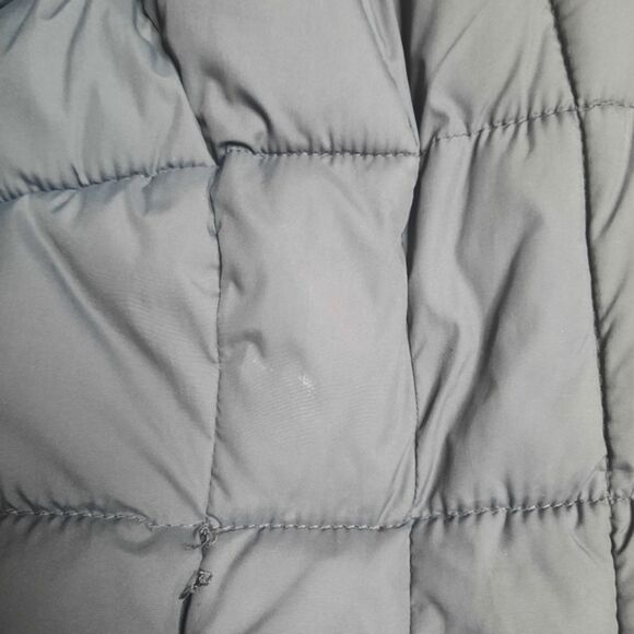 a.n.a Faux Fur Trimmed Puffer Coat Gray Size Medium - Picture 7 of 10